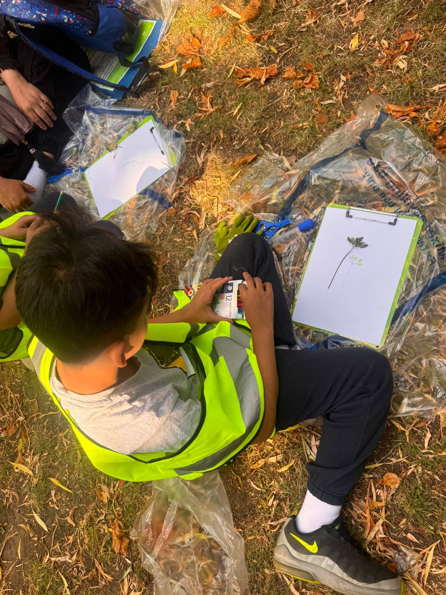 Participants starting the canal treasure hunt